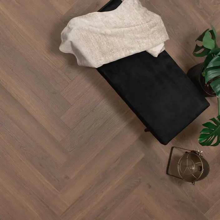 Floer Walvisgraat Laminaat FLR-1613 Bultrug Bruin