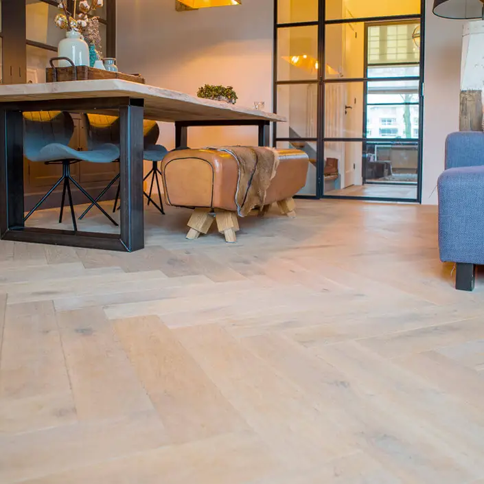 Floer Walvisgraat Parket Eiken 1-bis Verouderd Wit Geolied 80x16 cm