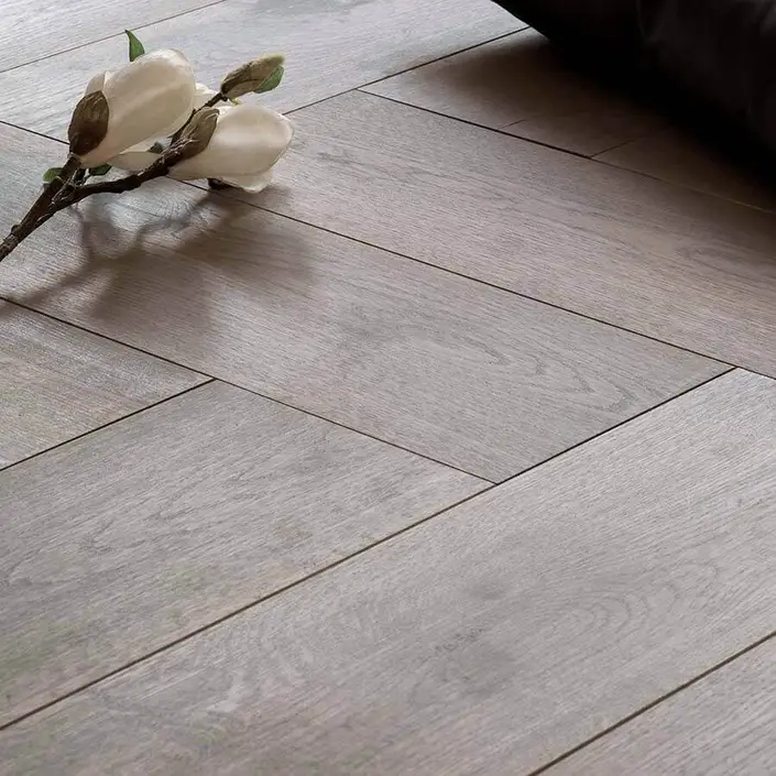 Floer Walvisgraat Parket Rustiek Eiken Grijs Geolied 90x18 cm