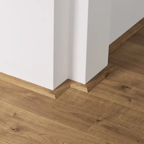 Moduleo LayRed Visgraat Plakplint 18x4 mm (125 cm)